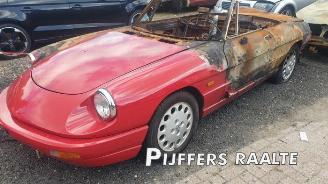 Coche siniestrado Alfa Romeo Spider Spider (115), Cabrio, 1971 / 1995 2.0 ie 1990