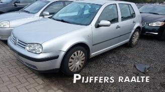 Auto da rottamare Volkswagen Golf Golf IV (1J1), Hatchback, 1997 / 2005 1.4 16V 2001/10