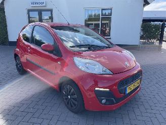 skadebil auto Peugeot 107 1.0 Active AUTOMAAT!!! 2012/4