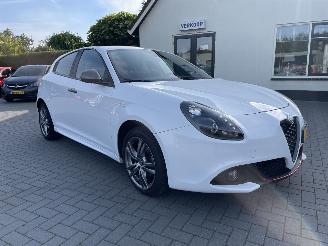 Unfallwagen Alfa Romeo Giulietta Giulietta 1.6 JTDm Super AUTOMAAT N.A.P NL AUTO PRACHTIG!!! 2016/6