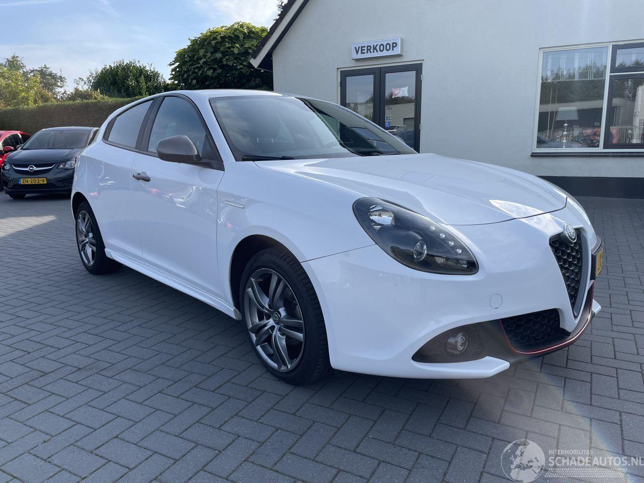 Alfa Romeo Giulietta Giulietta 1.6 JTDm Super AUTOMAAT N.A.P NL AUTO PRACHTIG!!!