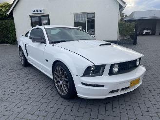damaged passenger cars Ford Mustang GT 4.6 V8 305PK AUTOMAAT 2007/7