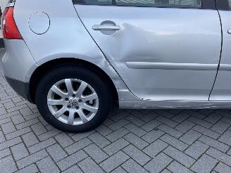 Volkswagen Golf 1.6 FSI Sportline AUTOMAAT ORIGINELE KILOMETERS picture 3