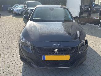Peugeot e-208 EV Active Pack 50 kWh N.A.P NL AUTO PRACHTIG picture 2