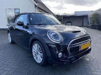Vaurioauto  passenger cars Mini Cooper S Cabrio 2.0 Cooper S Chili automaat 192PK 2018/7