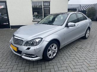 krockskadad bil auto Mercedes C-klasse C-klasse 180 Ambition Avantgarde N.A.P NL AUTO 2013/10