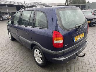 Opel Zafira 2.2-16V Elegance 7 persoons N.A.P picture 3