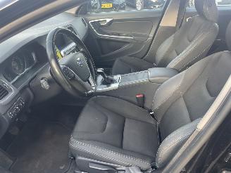 Volvo V-60 2.0 D4 Momentum picture 13
