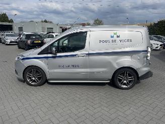 Ford Transit Courier Van 1.5 TDCI Limited Duratorq S&S picture 5