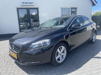 Schadeauto Volvo V-40 2.0 D4 Ocean Race 190PK N.A.P NL AUTO PRACHTIG!!! 2014/11