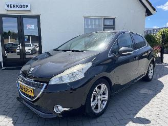 Auto incidentate Peugeot 208 1.4 VTi Allure N.A.P NL AUTO 2012/7