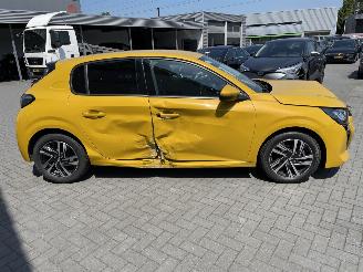 Peugeot 208 1.2 PureTech Allure N.A.P NL AUTO PRACHTIG!!! picture 5