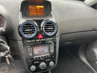 Opel Corsa 1.2-16V Cosmo N.A.P NL AUTO PRACHTIG!!! picture 11