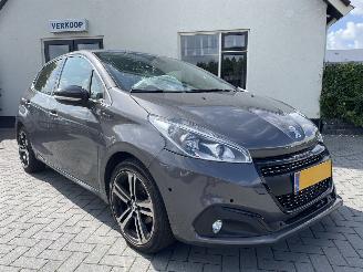 krockskadad bil auto Peugeot 208 1.2 PureTech GT-Line AUTOMAAT PRACHTIG!!! 2019/6