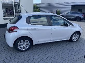 Peugeot 208 1.2 PureTech Blue Lion N.A.P NL AUTO PRACHTIG!!! picture 2