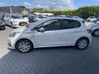 Peugeot 208 1.2 PureTech Blue Lion N.A.P NL AUTO PRACHTIG!!! picture 5