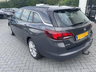 Opel Astra SPORTS TOURER 1.0 Edition N.A.P NL AUTO PRACHTIG!!! picture 2