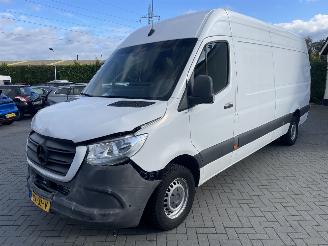 Mercedes Sprinter 317 1.9 CDI L3H2 RWD AUTOMAAT picture 3