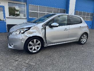  Peugeot 208 1.6 VTI  ALLURE 2012/11