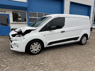 krockskadad bil bedrijf Ford Transit Connect 1.5  AUTOMAAT  L2H1 2019/6