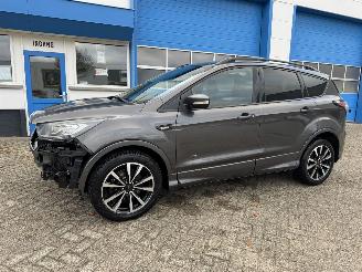 Vaurioauto  passenger cars Ford Kuga 1.5  AUTOMAAT  ST-LINE 2017/10
