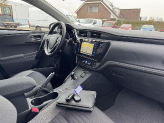 Toyota Auris 1.8 AUTOMAAT HYBRID picture 18