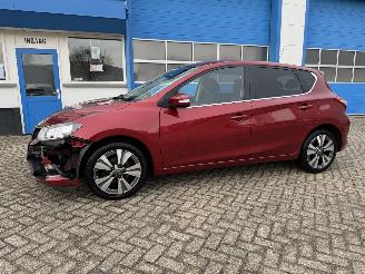 krockskadad bil auto Nissan Pulsar 1.2 DIG-T  CONNECT EDITION 2014/12