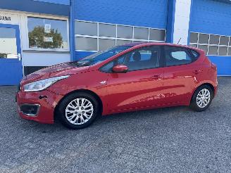 Damaged car Kia Niro 1.0 T-GDI  NAVIGATOR 2016/6