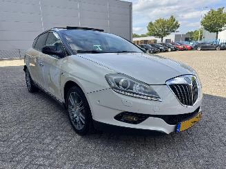 Lancia Delta 1.8-16V  AUTOMAAT  FULL OPTION picture 4