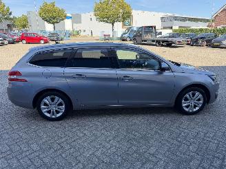 Peugeot 308 1.2 E-THP  ALLURE picture 5