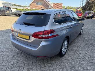 Peugeot 308 1.2 E-THP  ALLURE picture 6
