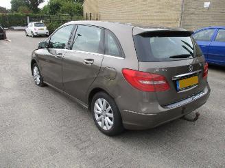 Coche accidentado Mercedes B-klasse 180 Ambition Automaat  NAP 2013/7