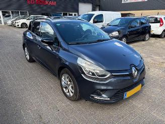 Coche accidentado Renault Clio 0.9 TCe Limited  airco 2016/12