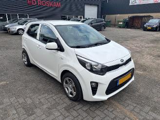 uszkodzony samochody osobowe Kia Picanto 1.0 5-drs Plusline airco 2019/6