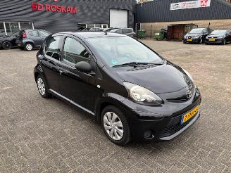 Coche accidentado Toyota Aygo 1.0 Now 5-drs airco 2013/11