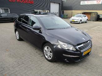 Schadeauto Peugeot 308 1.6 BLUEHDI EXECUTIVE PACK 2015/11