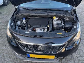 Peugeot 2008 1.2 PureTech Allure picture 9