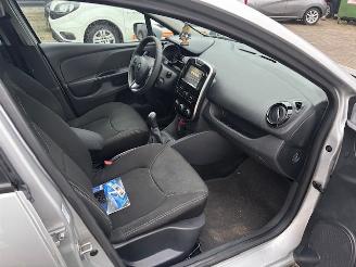 Renault Clio 1.5 DCI 5-drs airco picture 6