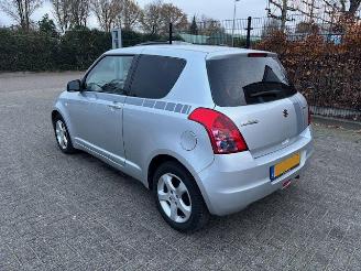 Vaurioauto  passenger cars Suzuki Swift 1.3 Cool  airco 2010/11