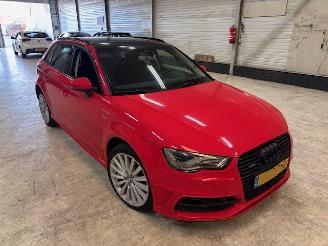 skadebil auto Audi A3 1.4 E-Tron PHEV  Pano Automaat 2015/11