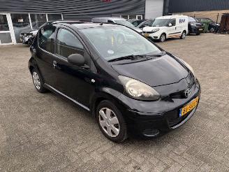 Avarii autoturisme Toyota Aygo 1.0 12v 5-drs airco 2011/11