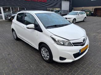 Schadeauto Toyota Yaris 1.0 5-drs Aspiration airco 2012/3