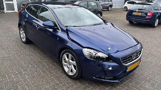 krockskadad bil auto Volvo V-40 2.0 D2 Ocean Race Pano Leer camera 2015/12