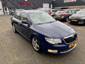 Unfallwagen Skoda Superb 1.6 TDI Greenline Clima 105pk 2011/3