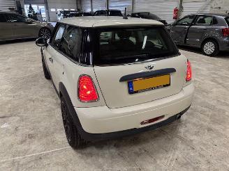 Mini One 1.6 One Minimalist airco picture 5