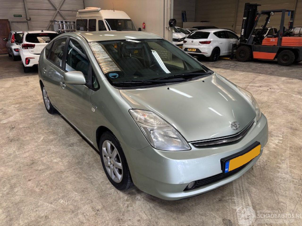 Toyota Prius 1.5 VVT-I Tech Edition