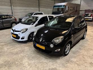 Renault Twingo 2 x Twingo van 2012    1.2 16v Collection  airco NAP picture 2