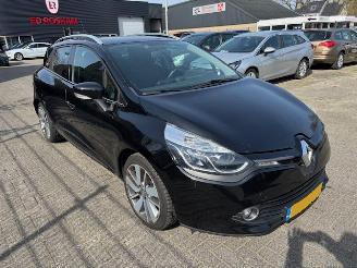 Coche accidentado Renault Clio 0.9 TCE Nicht & Day 2015/4