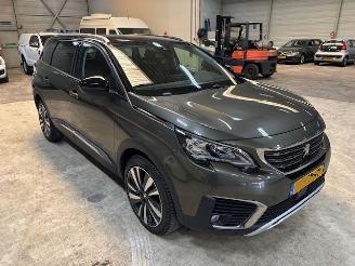 Schadeauto Peugeot 5008 1.2 PT Premium 7-pers NAP 2020/1