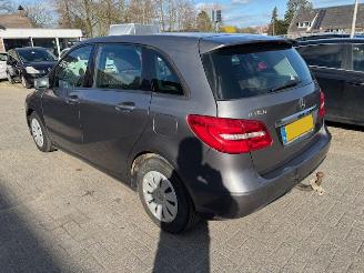 Unfallwagen Mercedes B-klasse 180 CDI Automaat 2013/4